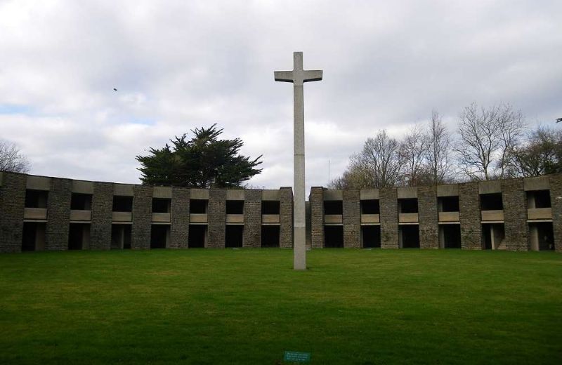 Mont de Huisnes German Cemetery