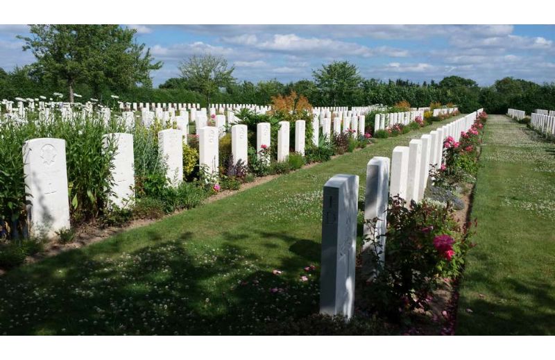 Saint-Charles-de-Percy Commonwealth War Cemetery