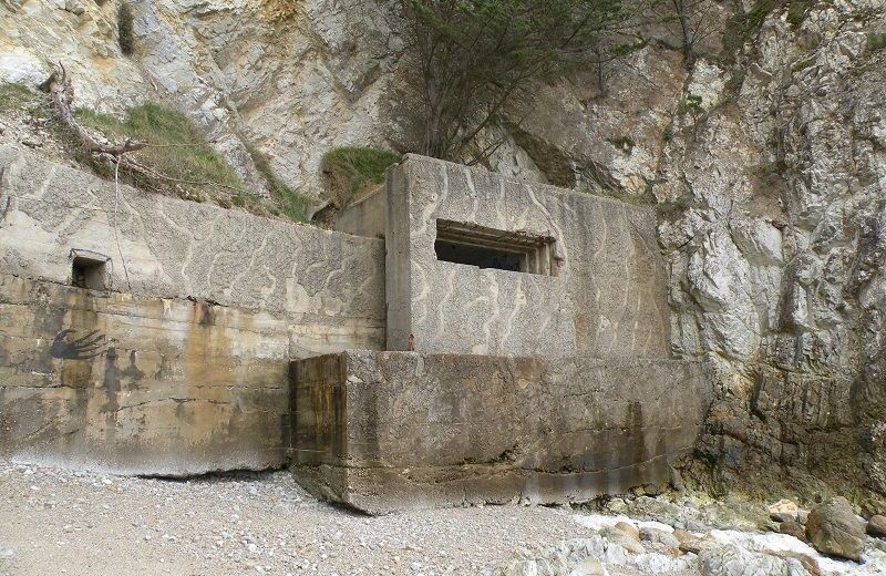 Bunker on Morgat beach