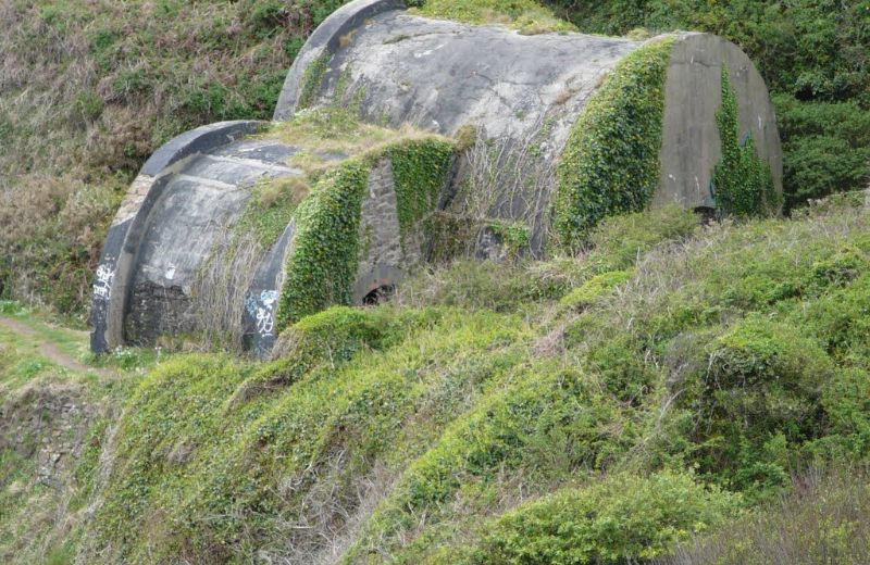 Rounded pillboxes Plouzané
